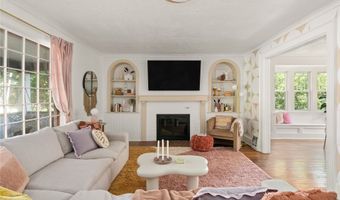 1529 41st St, Des Moines, IA 50311