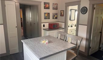 25 Earl St, Lincoln, RI 02865