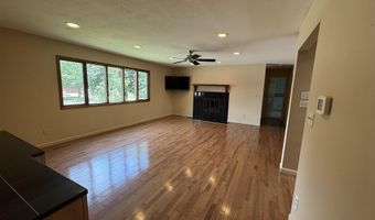 1902 E Lucas St, Algona, IA 50511