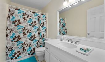 1090 Kumukumu St C, Honolulu, HI 96825
