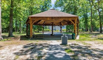 11 BURR HILL Dr, Berlin, MD 21811