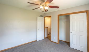 3208 SW Olde Ivy Cir, Ankeny, IA 50023