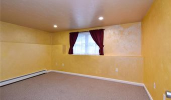 17 Middle St, North Providence, RI 02911