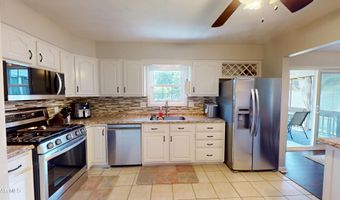 359 Reiling Ln, Altoona, PA 16601