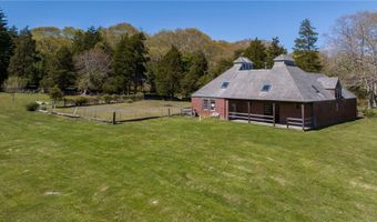 2180 Tower Hill Rd, North Kingstown, RI 02874