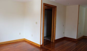 126 Chestnut St, Branford, CT 06405