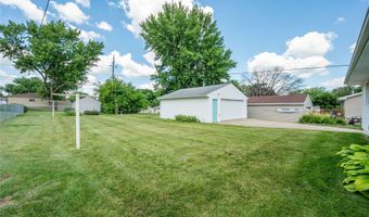 1107 4th St SW, Altoona, IA 50009