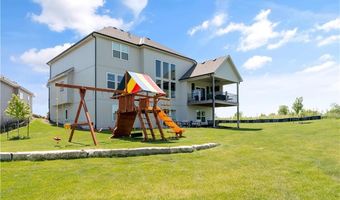14616 Aspen Cir, Basehor, KS 66007