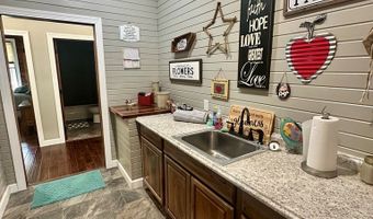 674 Cantrell Rd, Big Sandy, TN 38221