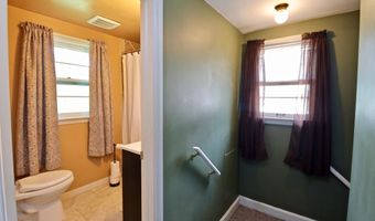 864 Gartner Ct, Beloit, WI 53511