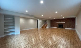 2356 S PIERCE St, Arlington, VA 22202