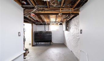 12 BROAD St, Coventry, RI 02816