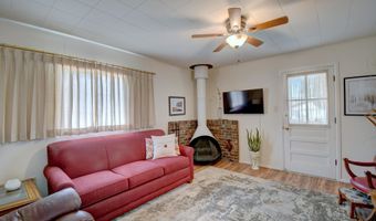 6904 EDWINA Ave NE, Albuquerque, NM 87110