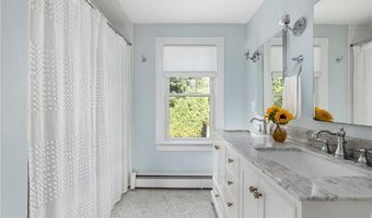 7 Pleasant Vw, Jamestown, RI 02835