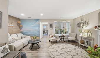 40 Saw Mill Dr 204, North Kingstown, RI 02852