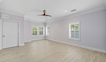 50 BEACH COTTAGE Ln, Atlantic Beach, FL 32233