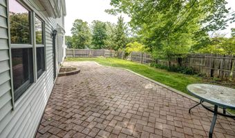 153 12th St, Belford, NJ 07718
