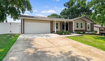 378 Palermo Dr, Ballwin, MO 63021