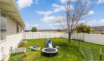 967 Clara Ct, Ammon, ID 83406