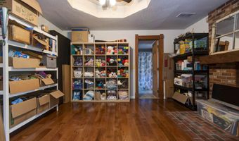 21207 Lawrence 1230, Aurora, MO 65605