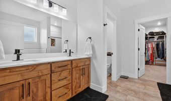 560 Aurora Blvd, Chubbuck, ID 83202