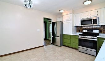 1585 Hemlock Dr, Ashtabula, OH 44004