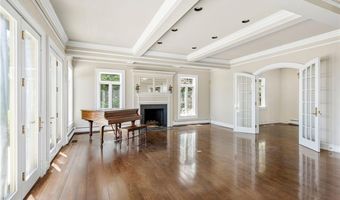 517 Tuckerman Ave, Middletown, RI 02842