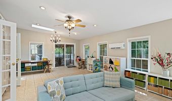 9220 BURNETTA Dr, Annandale, VA 22003