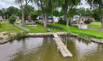 39225 N Shore Ave, Antioch, IL 60002