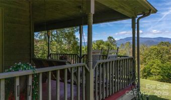 400 Three Dog Mountain Rd, Bakersville, NC 28705
