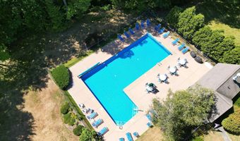 28 Northshore Dr, Burlington, VT 05408