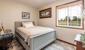 323 Fairgrounds Rd 4, Alexandria, MN 56308