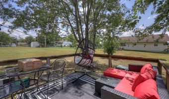 637 W 30th St, Baxter Springs, KS 66713