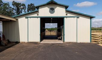 19801 OLMSTEAD Rd NE, Aurora, OR 97002