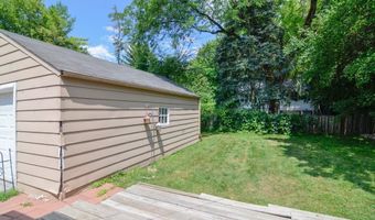 816 E HARRISON St, Appleton, WI 54915