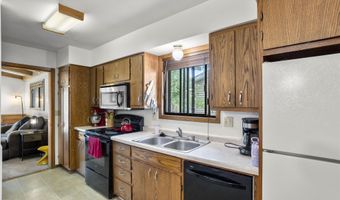 2605 W 8TH St, Appleton, WI 54911
