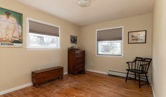 10 Spruce Ln, Barre, VT 05641