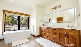 4230 N Royal Dr, Alton, UT 84710