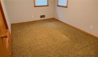1003 15th St SW, Austin, MN 55912