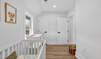 907 LAWRENCE St NE, Washington, DC 20017