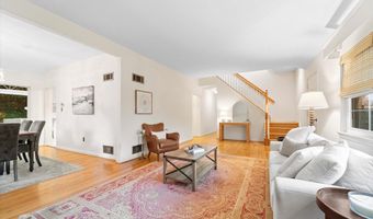 9306 PARKHILL Ter, Bethesda, MD 20814