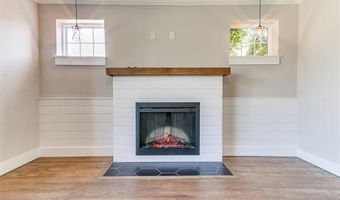 1127 S 19th St, Chickasha, OK 73018