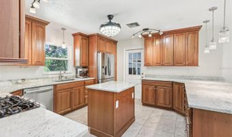 42116 E LAKEVIEW Dr, Altoona, FL 32702