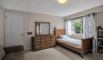 160 Greengage Cir, Amherst, NY 14051
