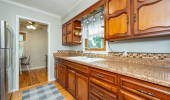 301 5th Street Pl SE, Altoona, IA 50009