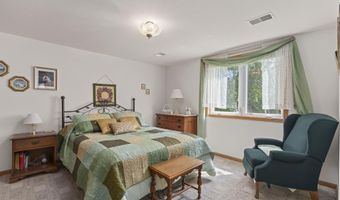1529 15th St, Baraboo, WI 53913