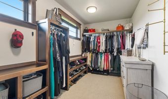 200 Miller Point Pl, Belgrade, MT 59714