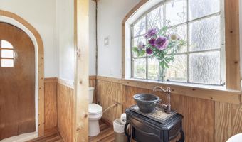 2416 LOWESVILLE Rd, Amherst, VA 24521
