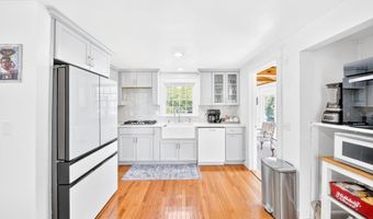 216 Hartford Ave, Bellingham, MA 02019