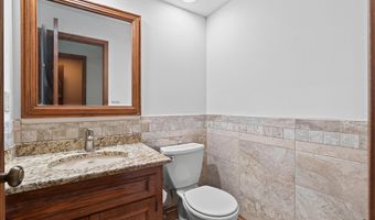 8906 138th Street Ct, Apple Valley, MN 55124